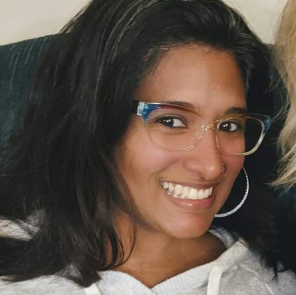 Meet your Posher, Cassandra